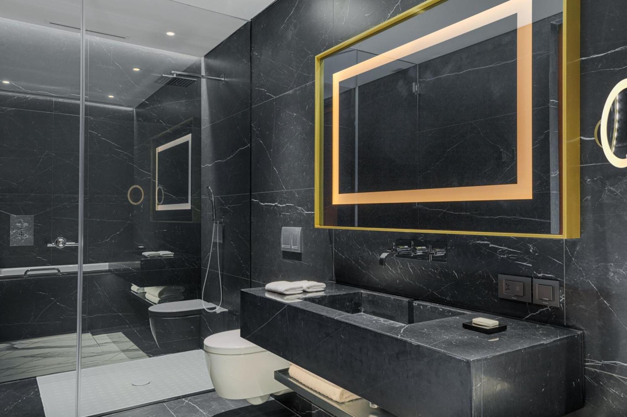 Le Meridien Batumi Esterno foto