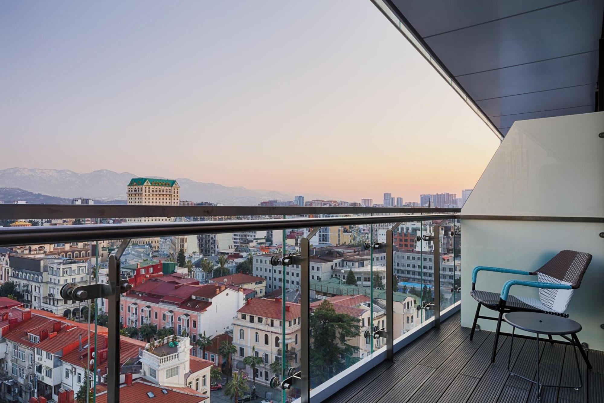 Le Meridien Batumi Esterno foto